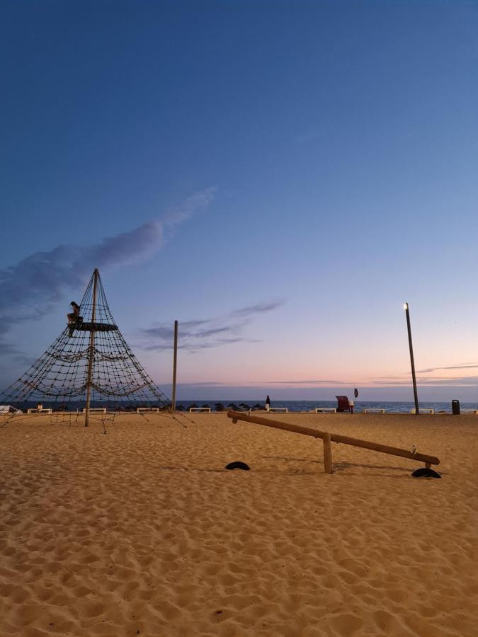 Front Beach Costa Caparica Lisbon Кошта-да-Капарика Экстерьер фото